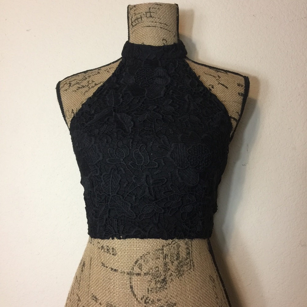 F21 Lace Up Crop Top. Black & Size Small